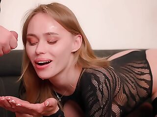 Stepmom lost her head from stepson's cock and got a huge facial