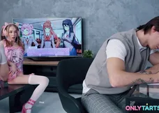 Nerdy guy fucks his stepsister in the pussy, fulfilling a fantasy