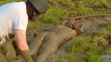 The sexy Lara Croft is having fun in the mud, getting fucked