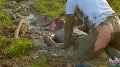 The sexy Lara Croft is having fun in the mud, getting fucked