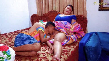 The stepson was caught in the act of masturbation by his big-breasted stepmom.